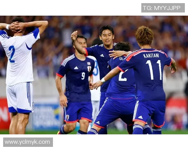 《回忆传奇足坛英雄经典足球老一代球星全景图集》