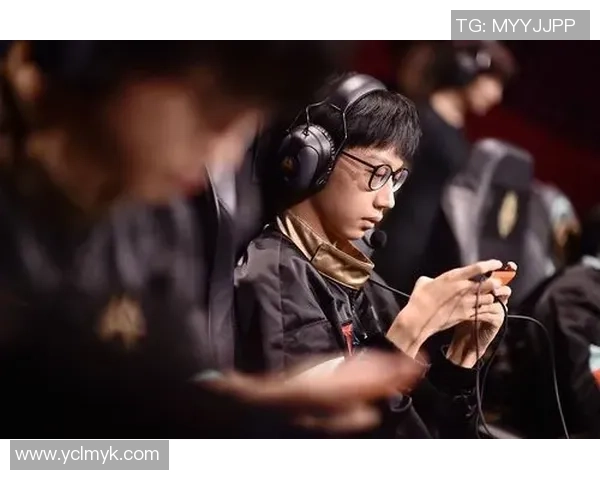 孤勇者足球场上的巨星崛起与荣耀背后那些不为人知的故事